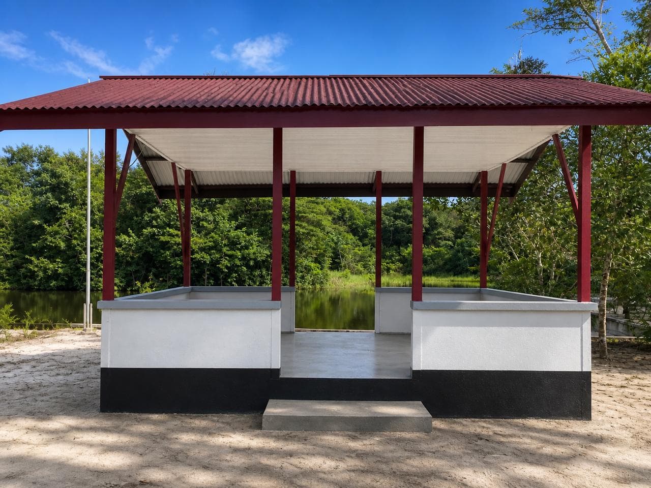 Gazebo with river view at Zen in de Zon